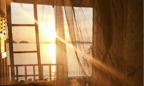 Mở cửa sổ thấy 3 nơi này thì may mắn tràn vào nhà, gia chủ tài lộc tới tấp