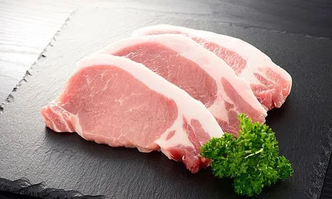 Ăn thịt lợn chưa chín, người đàn ông liên tục co thắt, ngất xỉu, đến gặp bác sĩ thì bủn rủn khi biết sự thật