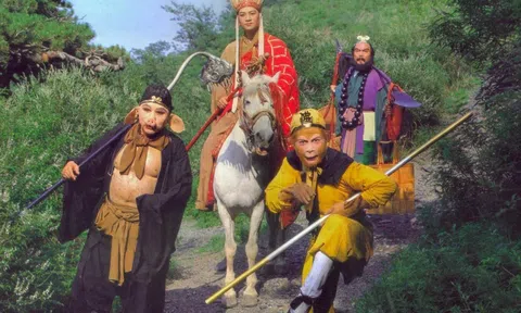 Trong Tây Du Ký, gậy Như Ý của Tôn Ngộ Không và Đinh Ba 9 răng của Trư Bát Giới cái nào mạnh hơn?