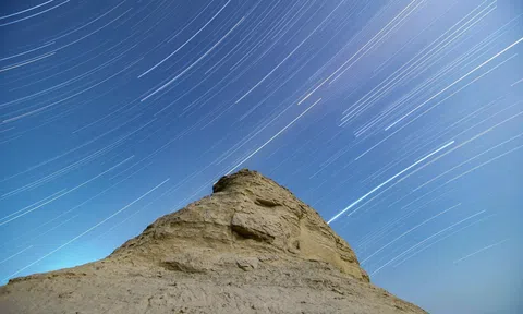 Mưa sao băng đẹp nhất năm Geminids bùng nổ trên bầu trời vào đêm nay