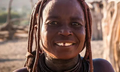 Bộ lạc có truyền thống 'dâng vợ đãi khách' khiến 70% đàn ông 'nuôi con tu hú'