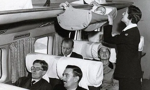 Ngày xưa, không có dây an toàn, trẻ sơ sinh đi máy bay kiểu gì?