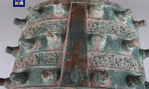 Mải 'khoắng' cổ mộ 2.400 tuổi,  tên trộm bỏ qua báu vật ngàn năm khiến giới chuyên gia mừng húm