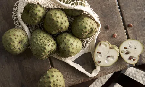 Ăn mãng cầu có thể cải thiện tâm trạng: 8 lợi ích đáng ngạc nhiên của quả mãng cầu