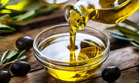 Vì sao dầu ô liu tốt cho sức khỏe? 11 lợi ích của dầu ô liu đã được khoa học chứng minh