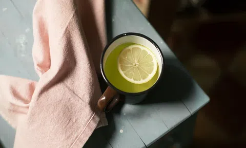 10 lợi ích sức khoẻ của việc uống trà xanh với chanh