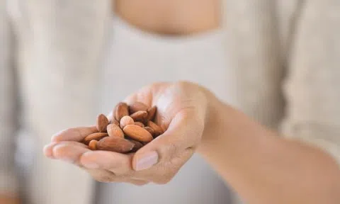 9 món ăn nhẹ cực giàu protein và tốt cho sức khỏe