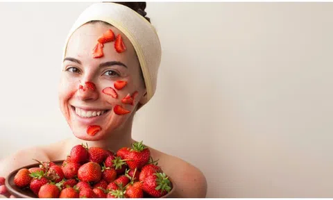 9 công dụng tuyệt vời của dâu tây cho làn da