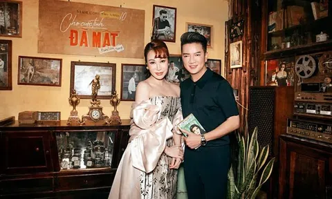 'Chị đẹp' Uyên Linh bị Đàm Vĩnh Hưng 'nhắc nhở' giữa chốn đông người vì đi trễ sự kiện hơn 1 tiếng