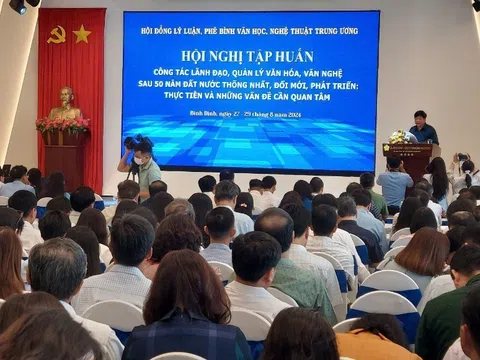 Tập huấn lý luận, phê bình văn học, nghệ thuật tại Bình Định