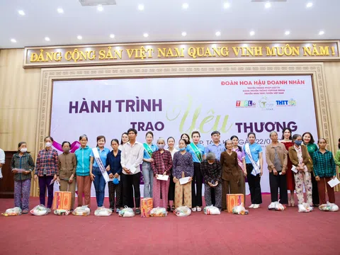 Hành trình yêu thương: Các Hoa hậu, Á hậu, Người đẹp trao 100 phần quà giúp đỡ các hộ gia đình khó khăn tại Thành phố Tam Kỳ, Quảng Nam