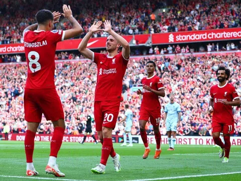 Chơi thiếu người, Liverpool ngược dòng ấn tượng