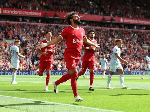 Salah nổ súng, ghi tên mình vào lịch sử Liverpool