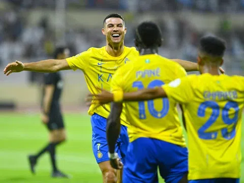 Ronaldo lập hat-trick, Al Nassr thắng tưng bừng