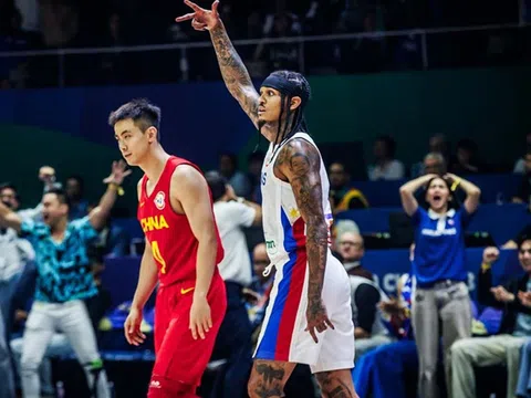 Siêu sao NBA tỏa sáng, Philippines vượt qua Trung Quốc