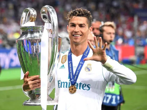 Được hỏi thật lòng, Ronaldo sẵn sàng đổi 5 Champions League lấy World Cup?