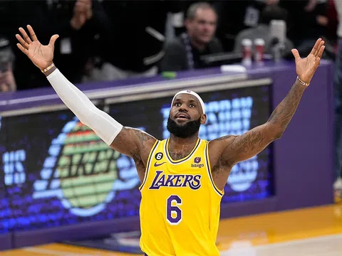 Lebron James úp mở khả năng tham dự Olympic 2024