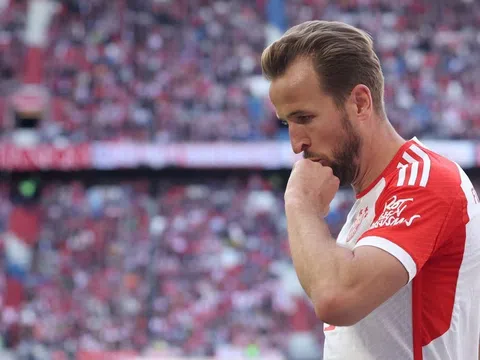 Harry Kane lập hat-trick siêu đẳng, Bayern Munich thắng đậm