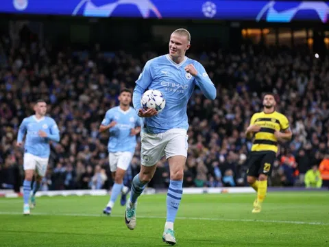 Erling Haaland tỏa sáng, Man City ghi tên mình vào vòng đấu tiếp theo