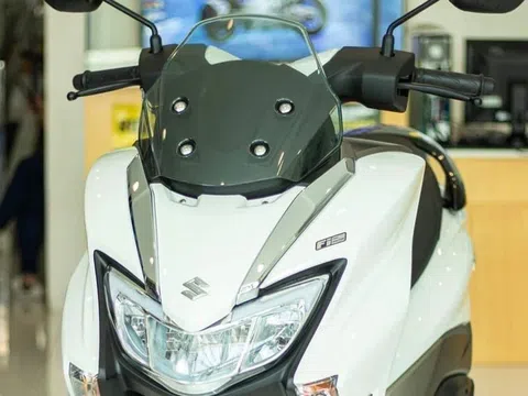 Nhăm nhe hạ gục Honda Air Blade, ‘thiên hoàng’ xe ga của Suzuki giảm giá cực sốc gần 10 triệu đồng