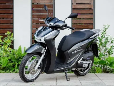 ‘Vua tay ga’ Honda SH liên tục giảm giá thu hút khách Việt, xuống mức rẻ kỷ lục nhiều năm khó gặp