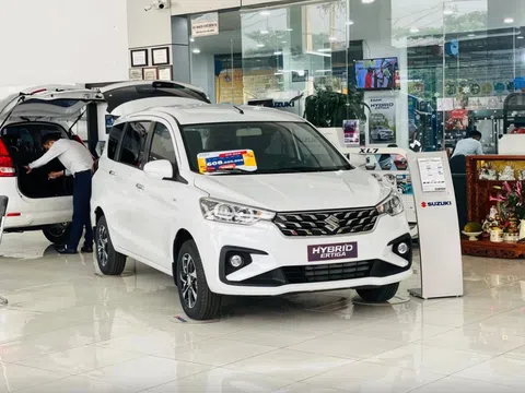 Đại lý Suzuki giảm giá ‘mối đe doạ’ Toyota Veloz Cross 130 triệu đồng, rẻ hơn hẳn Mitsubishi Xpander