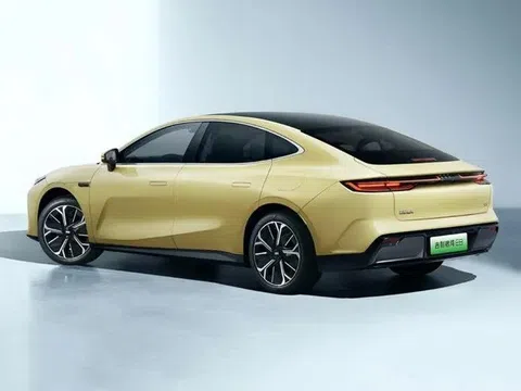 ‘Chiến thần’ sedan lớn hơn Toyota Camry giá 615 triệu đồng ra mắt: Thiết kế đẹp mắt, nhiều công nghệ