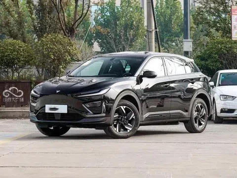 ‘Phù thủy’ SUV cỡ C giá chỉ 412 triệu đồng: Thiết kế sánh vai Mazda CX-5, trang bị lấn át Honda CR-V