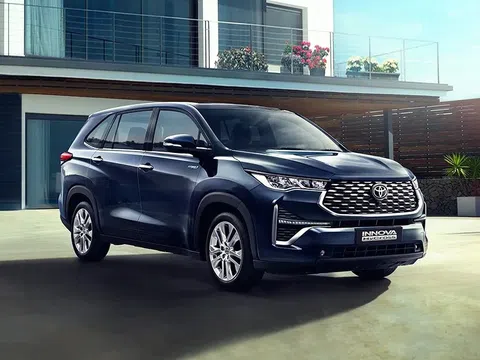 Khách hàng ùn ùn mua Toyota Innova Hycross với giá chỉ từ 559 triệu đồng, rẻ như Mitsubishi Xpander