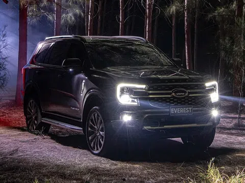 Ford Everest ra mắt phiên bản mới trang bị ‘nuốt chửng’ Toyota Fortuner, giá áp đảo Hyundai Santa Fe