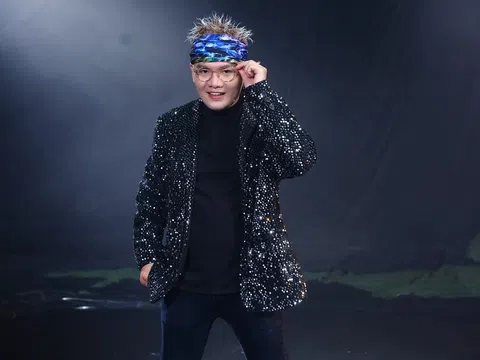 Đỗ Hoàng Phúc - Chàng ca sĩ trẻ 9x nhưng lại đam mê nhạc Disco thập niên 80 - 90