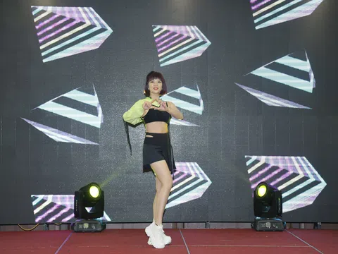 Thí sinh Hoa hậu Quý bà Việt Nam Toàn cầu 2023 "múa yoga", "nhảy hiện đại"... trong phần thi tài năng