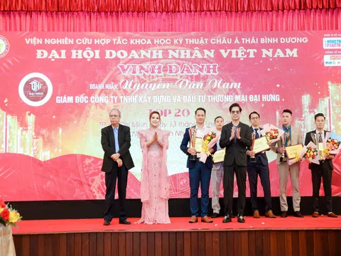 Công ty Đại Hưng nhận vinh danh top 20 doanh nghiệp xuất sắc tại Đại hội Doanh nhân Việt Nam 2023