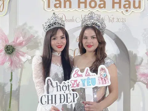 Á hậu Ánh Quyên diện áo dài tham dự tiệc cảm ơn của Hoa hậu Loan Tây