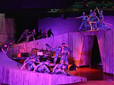 Hùng Thiêng Tây Bắc - Chương trình nghệ thuật đặc sắc của Đoàn Văn công Quân khu 2