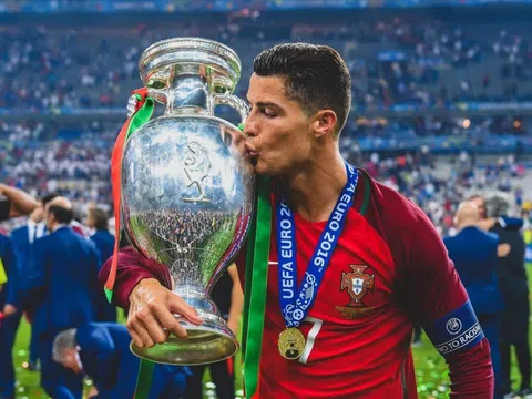 Ronaldo tự phá kỷ lục, không có đối thủ ở VCK EURO 2024