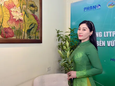 NSƯT Hương Giang ra mắt MV nghệ thuật “Lời Anh Dặn”