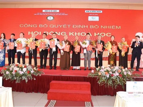 TS Danh dự Bùi Hải Dính: Giữ chức Phó Chủ tịch Hội đồng khoa học nghiên cứu về văn hóa du lịch cộng đồng Viện Phát triển văn hóa và chăm sóc sức khỏe cộng đồng