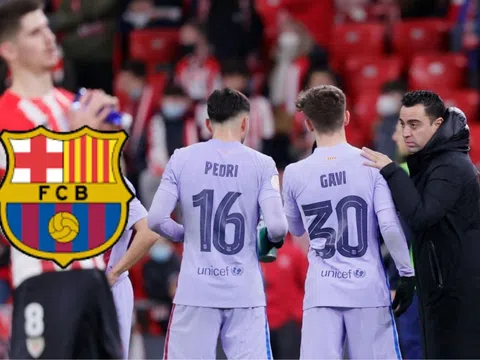 Fan Barca vui như trẩy hội khi giữ được ngôi sao hàng đầu