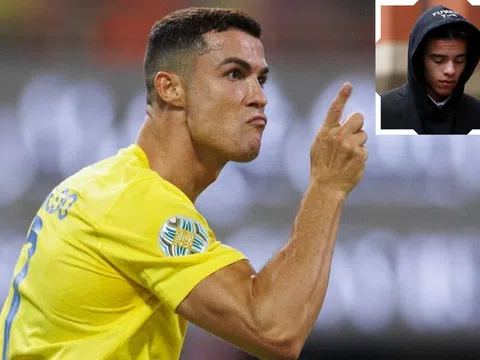 Dám chê Ronaldo, Greenwood hết đường sang Ả Rập?