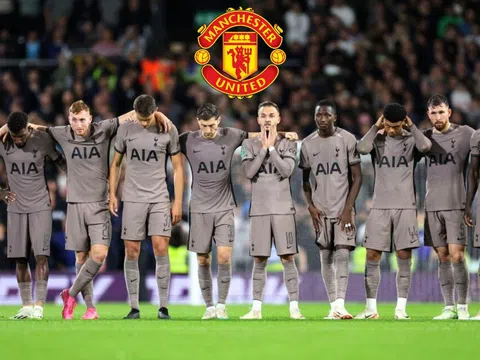 Tottenham làm ngơ với cúp, fan MU vui như được mùa