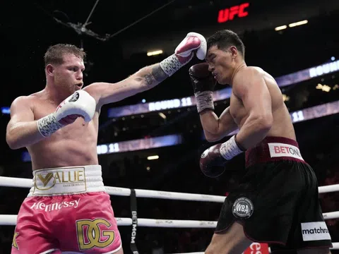 Mất kiên nhẫn, Canelo Alvarez tố đối thủ liên tục 'bàn lùi' chuyện tái đấu