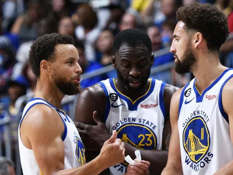 Golden State Warriors chuyển hướng sang bóng rổ 'người già'