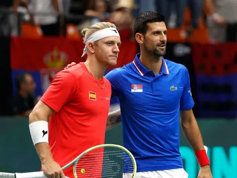 Ngày thi đấu thứ 3 Davis Cup Finals 2023: Djokovic nối dài mạch trận bất bại, Murray chật vật