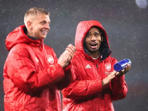 Thua bẽ mặt, HLV PSV vẫn nói một điều khiến fan Arsenal 'phổng mũi'