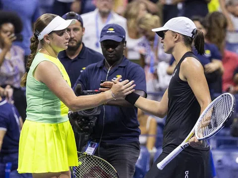 Iga Swiatek: Tôi không thích phải đối đầu với Jelena Ostapenko