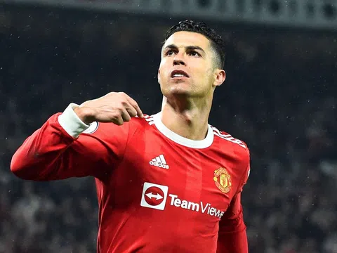 Fan cứng Ronaldo, Ten Hag chơi chiêu 'khích tướng' lập tức ghi bàn