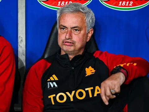 Thua đau tân binh, Jose Mourinho vẫn bào chữa theo cách của 'Người Đặc Biệt'