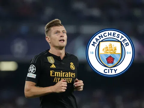 Man City chiêu mộ Toni Kroos có thể khiến một người 'phật lòng'