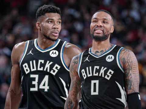 'Cặp đôi song sát' của Milwaukee Bucks thiết lập kỷ lục trong trận mở màn NBA